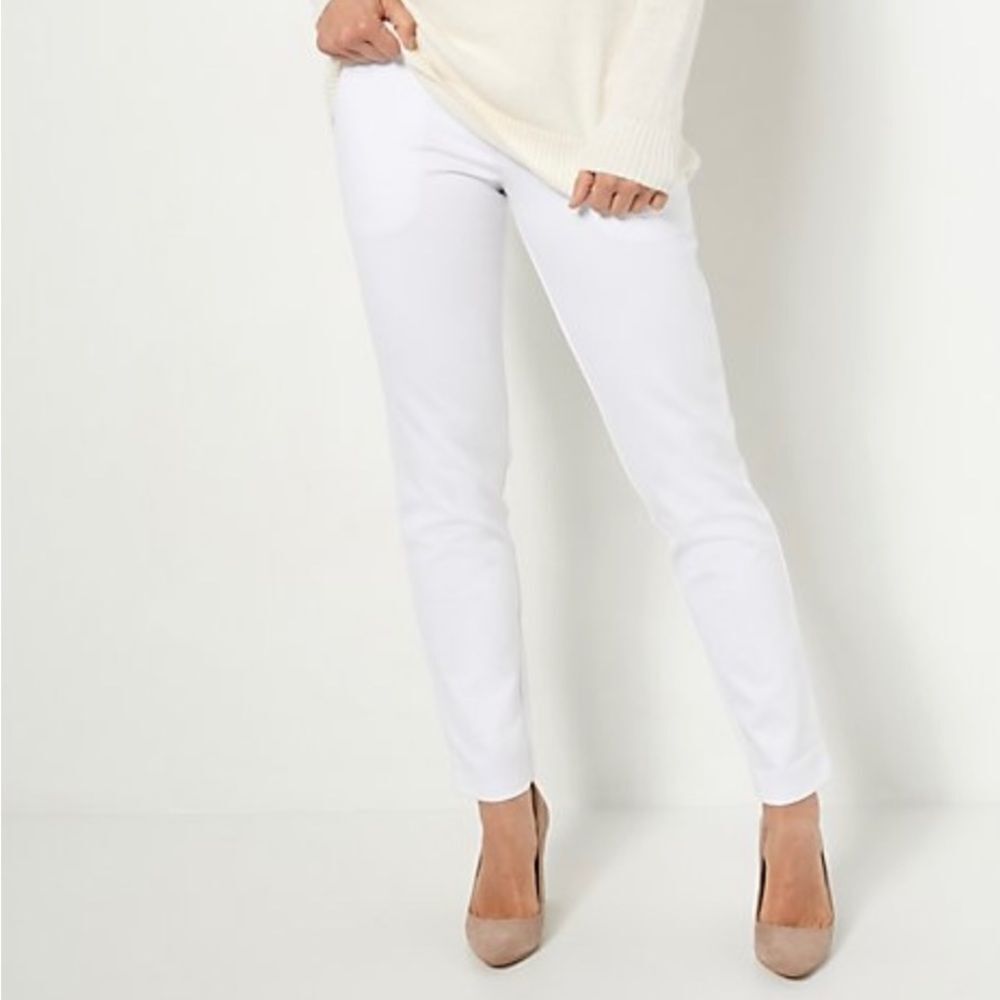 NEW Woman In Control white control Smooth & Sleek leggings pants M